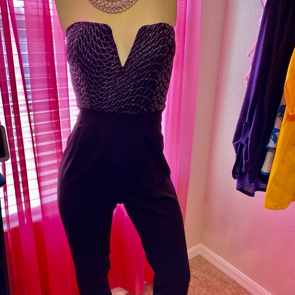 Beautiful Black jumpsuit with Glitter! - Picture 1 of 4